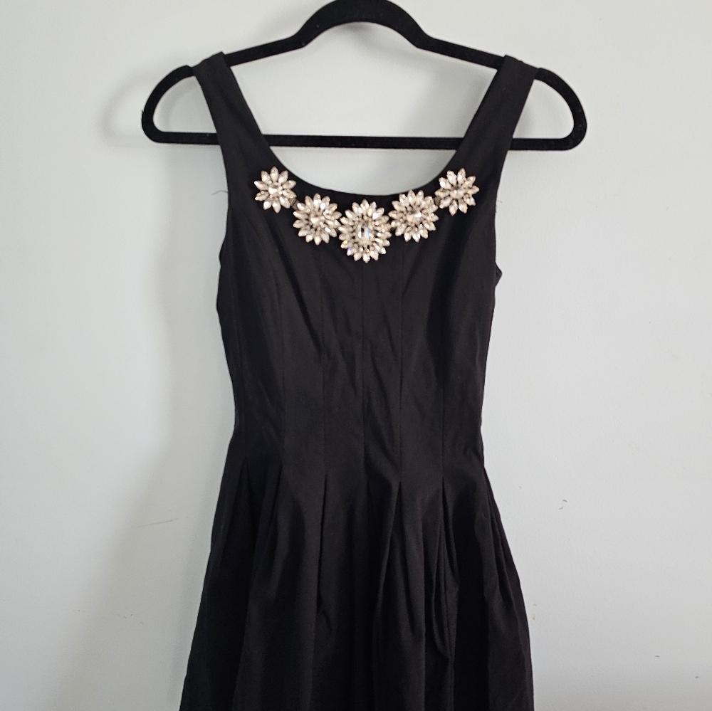 Gracia Elegant‎ Black Dress with Floral Embellishments Size Small